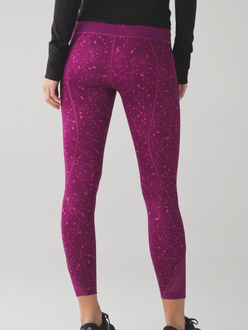 Lululemon Paradise Geo Regal Plum 
Size 8